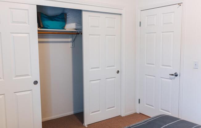 2 beds, 2 baths, 937 sqft, $1,750