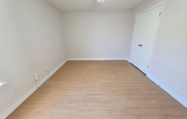 1 bed, 1 bath, 700 sqft, $1,054, Unit LAW11-225