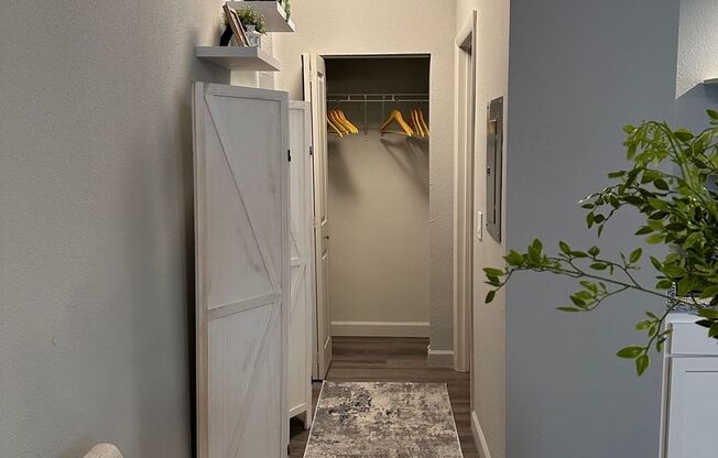 Studio, 1 bath, 500 sqft, $1,099, Unit 5209