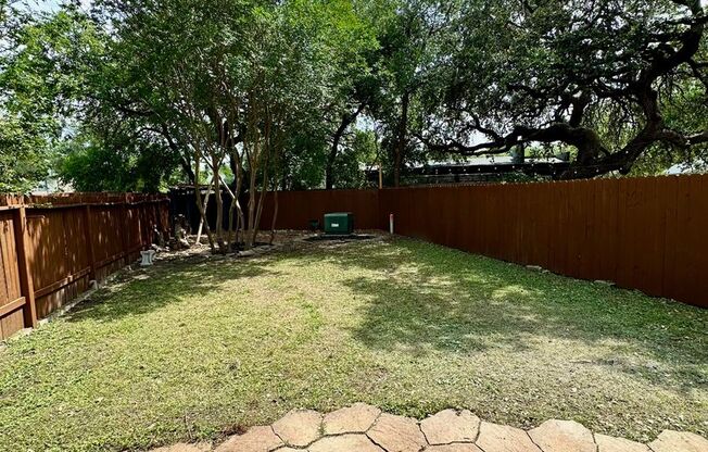 3 BD/2.5 BATH AVAILABLE FOR IMMEDIATE MOVE IN! NW SAN ANTONIO/MEDICAL CENTER