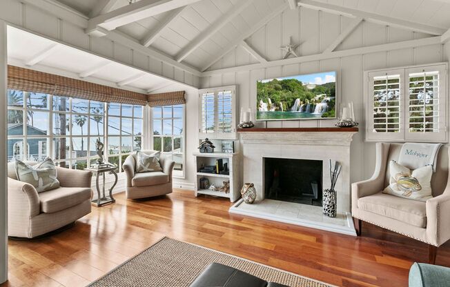Escape to South Laguna Beach – 3 Bedroom Beach Bungalow with Ocean Views!