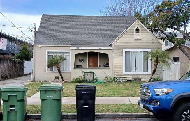 5717 1/2 CASE AVE