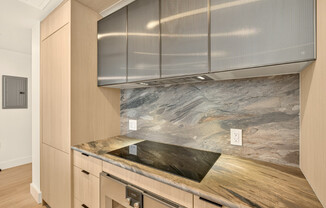 400 W 38 ST