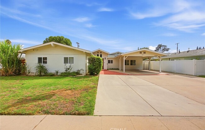 5 beds, 3.5 baths, 2,914 sqft, $5,500