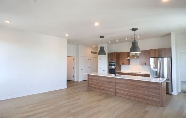 2 beds, 2 baths, 1,479 sqft, $3,850, Unit 910