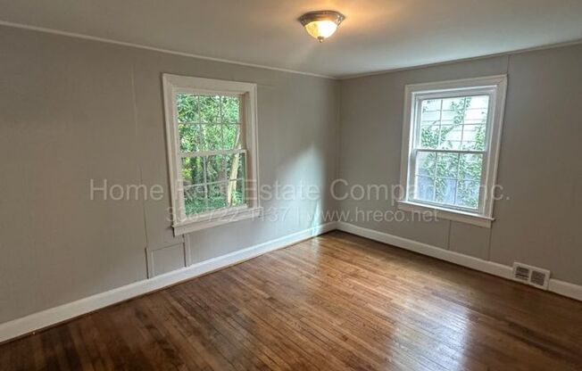 2 beds, 1 bath, $1,095