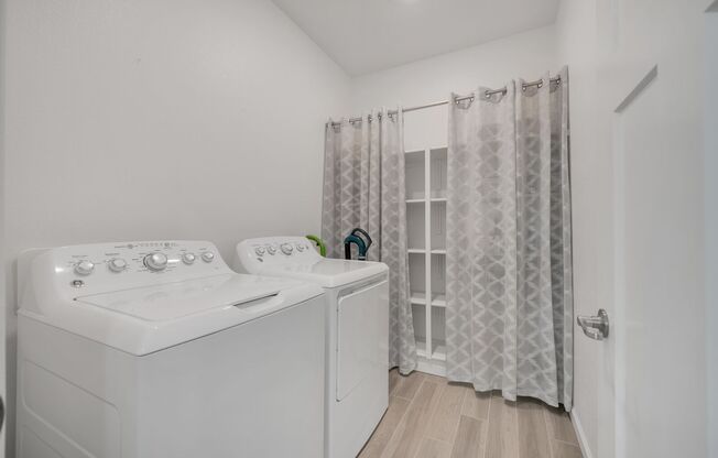 4 beds, 3 baths, $2,900