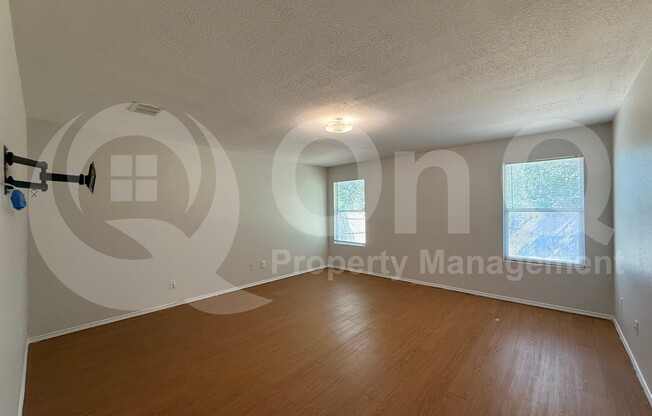 4240 HUNTERS CRK DR