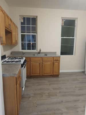 4 beds, 1 bath, 1,200 sqft, $4,200, Unit 3