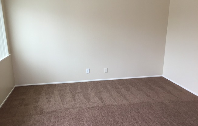 2 beds, 1 bath, 750 sqft, $1,995