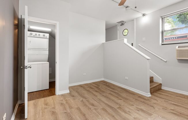 2 beds, 1.5 baths, 672 sqft, $2,400, Unit 107
