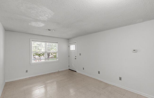 2 beds, 1 bath, 714 sqft, $1,078, Unit 4124-2