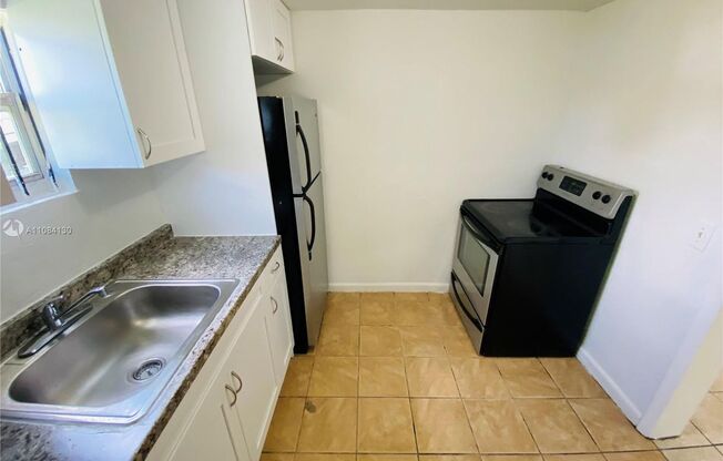 Beautifully renovated 3bed/1bath house close to downtown, Midtown, Wynwood & highways! Must see!