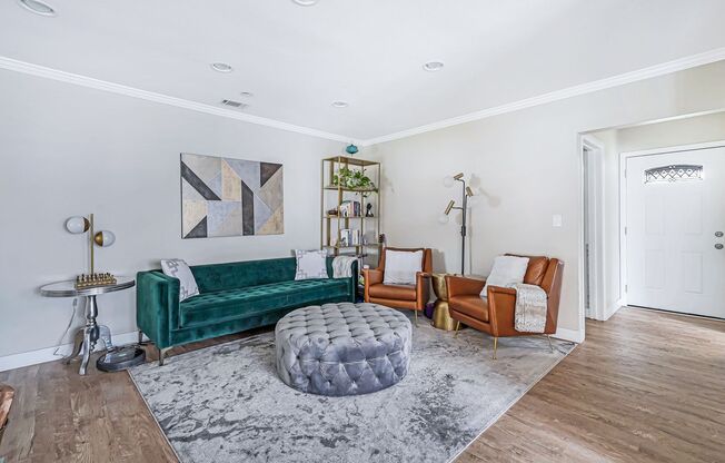 A beautiful  home in North Hollywood is now Available!
