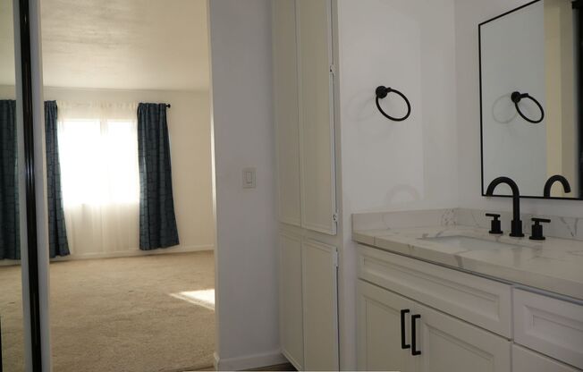 2 beds, 2 baths, $2,495, Unit # 18