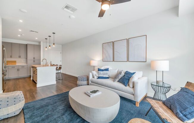 1 bed, 1 bath, 968 sqft, $1,900, Unit 1042