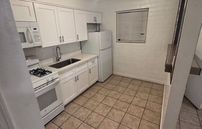 3128 W. Pima St. Unit 4 Phoenix, AZ 85009