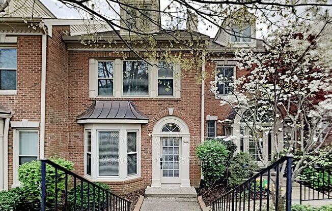 344 ARDSLEY PL