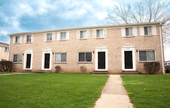 2 beds, 1.5 baths, 1,344 sqft, $1,199, Unit CH-374