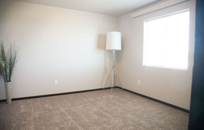 3 beds, 2 baths, 1,240 sqft, $1,575, Unit 2060-102 3B/2B