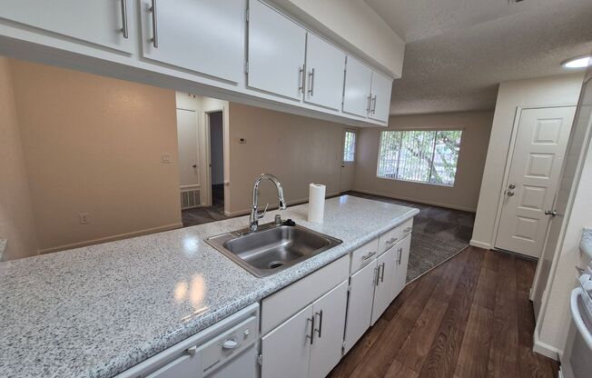 1 bed, 1 bath, 720 sqft, $1,550, Unit 20