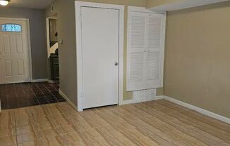 2 beds, 1.5 baths, $850