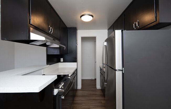 *OPEN HOUSE: 7/19 9-10AM* Wonderful Old Town 1BR with Covered Parking and Views!