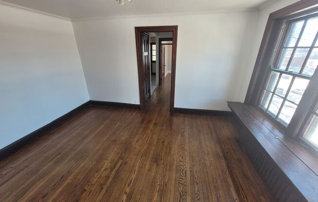 2 beds, 1 bath, $1,050, Unit 1534-6