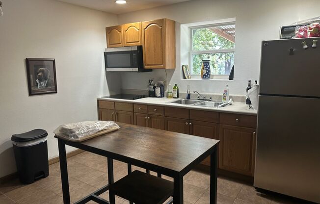 1 bed, 1 bath, $1,200, Unit STUDIO