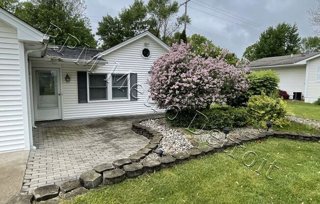 SPACIOUS RANCH in ROCHESTER HILLS