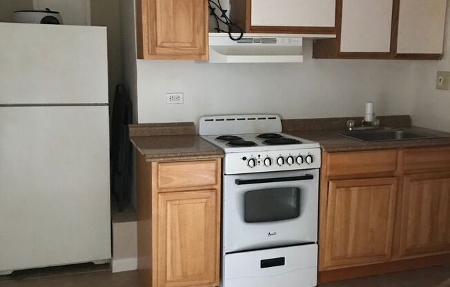 4800-02 Woodland Ave.