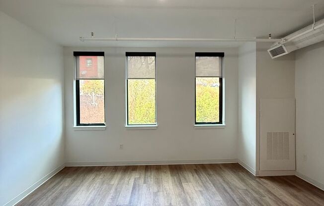 1 bed, 1 bath, 688 sqft, $1,675, Unit Unit 613
