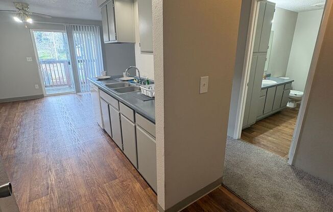 2 beds, 2 baths, 1,070 sqft, $1,445, Unit 10-204