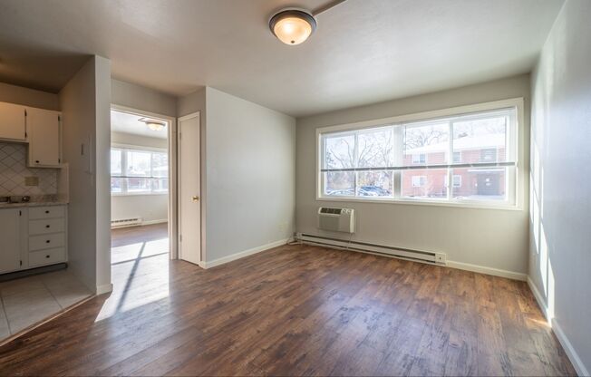 1 bed, 1 bath, 375 sqft, $699, Unit 1259 - 2