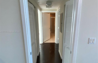 325 S Biscayne Blvd