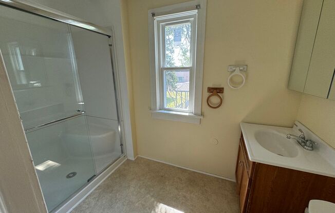 1 bed, 1 bath, $935