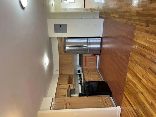 3 beds, 2 baths, 900 sqft, $3,200, Unit 2