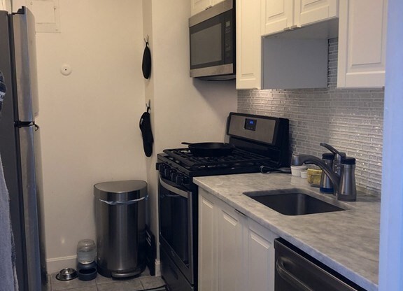1 bed, 1 bath, 605 sqft, $3,600, Unit 15K