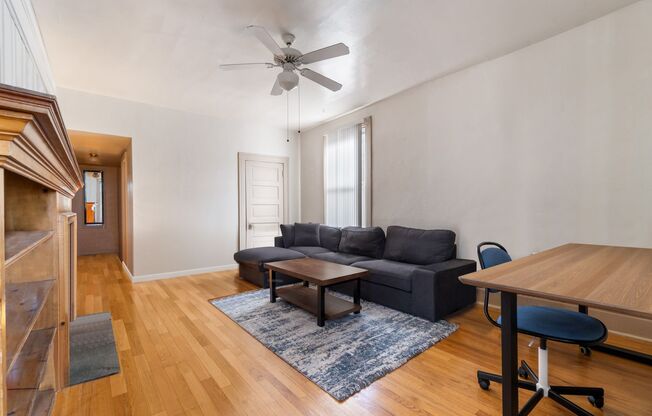 Cheerful and Bright 2 Bedroom 1 Bath in Heart of Shadyside