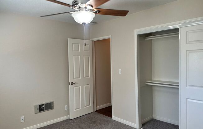 2 beds, 2 baths, 880 sqft, $2,795, Unit L-4