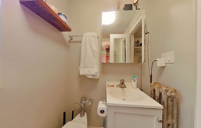 1 bed, 1 bath, 500 sqft, $2,100, Unit 209