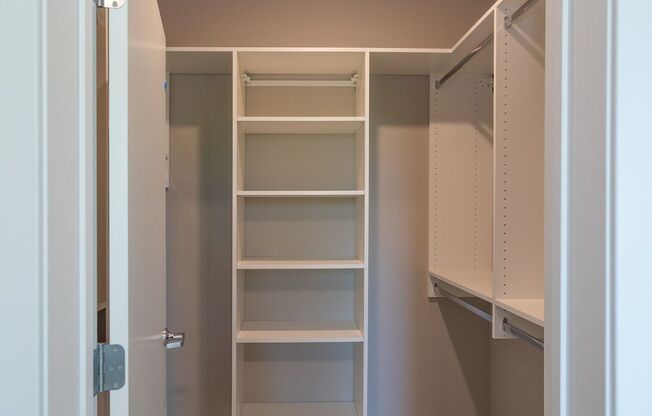 Studio, 1 bath, 563 sqft, $1,535, Unit 104-304