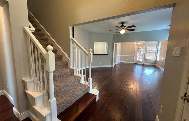 Charming 4 bedroom duplex in highly desired area of Frisco!