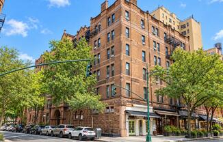 101 W 85 ST