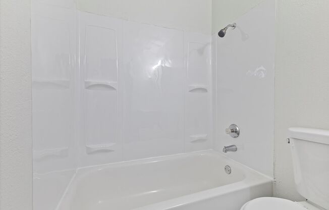 2 beds, 1 bath, 682 sqft, $1,350, Unit 50