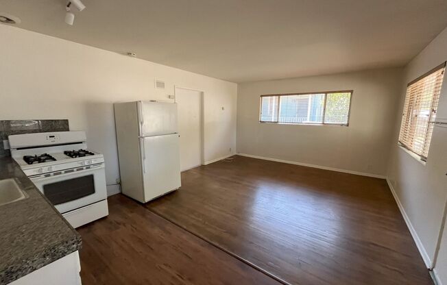 Escondido 1 Bedroom 1 Bath Apartment For Rent! *$500.00 Off First Month's Rent!*