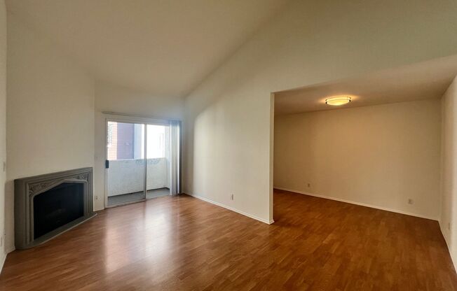 2 beds, 2 baths, 998 sqft, $2,645, Unit 202