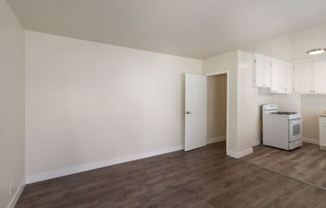 425 W Garfield Ave
