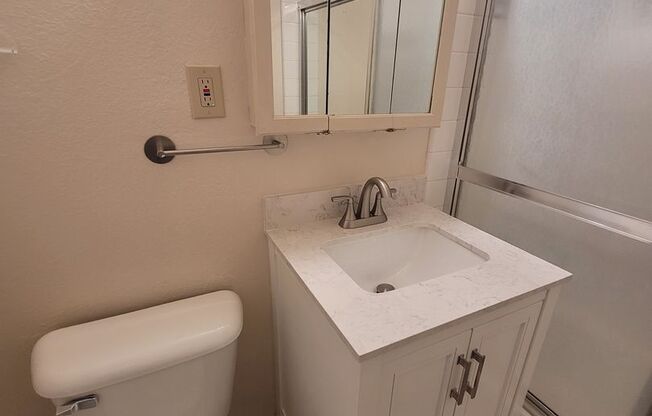 2 beds, 1 bath, $1,950