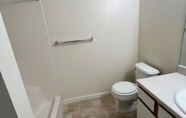 2 beds, 2 baths, 1,080 sqft, $1,189, Unit 54